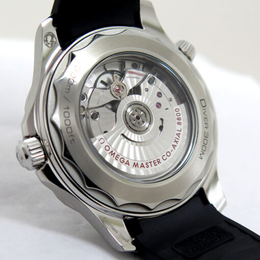 Omega Seamaster Diver 300m with White Dial on Rubber Strap - Image 4