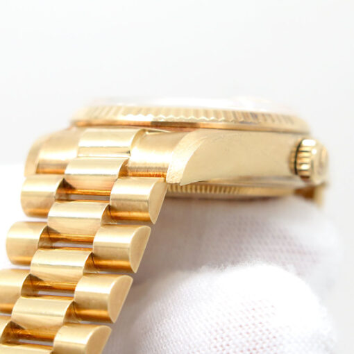 Rolex 18038 Day Date 18K Yellow Gold with Champagne Stick Dial - Image 8