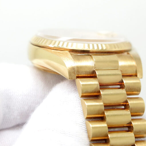 Rolex 18038 Day Date 18K Yellow Gold with Champagne Stick Dial - Image 9