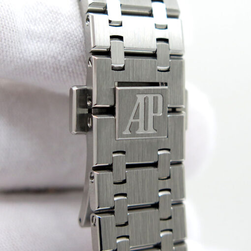 Audemars Piguet 15450ST Royal Oak 37mm with Silver Dial - Image 8