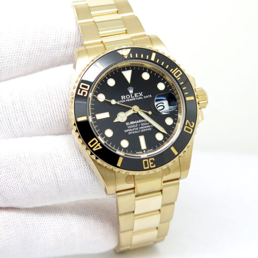 Rolex 126618LN Submariner 41 18K Yellow Gold
