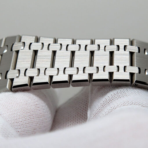 Audemars Piguet 15400ST Royal Oak with Black Dial - Image 9
