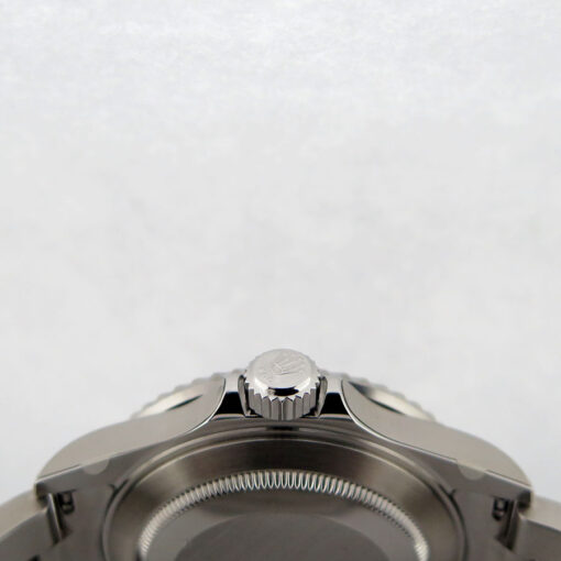Rolex 16610LN Submariner (New Old Stock) - Image 4
