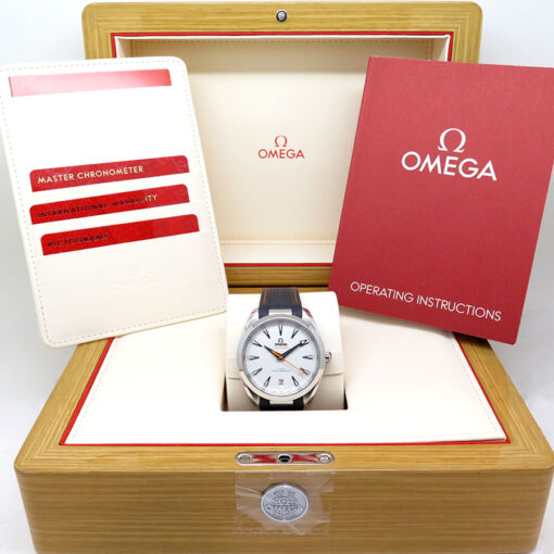 Omega Seamaster Aqua Terra 150m with Silver Dial on Rubber Strap - Image 2