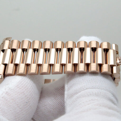 Rolex 228235 Day Date 40 18K Rose Gold with Pave Diamond Dial - Image 9