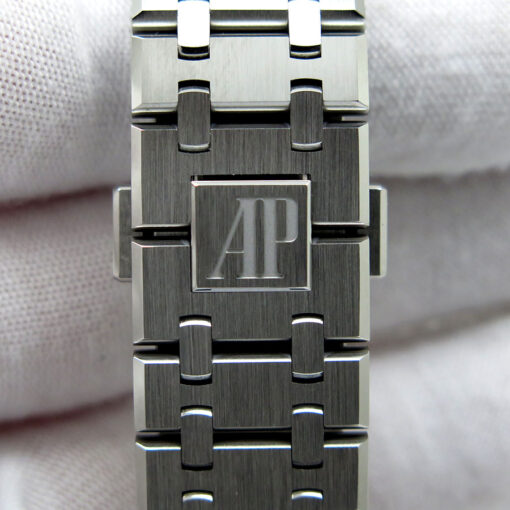 Audemars Piguet 15500ST Royal Oak with Silver Dial - Image 8
