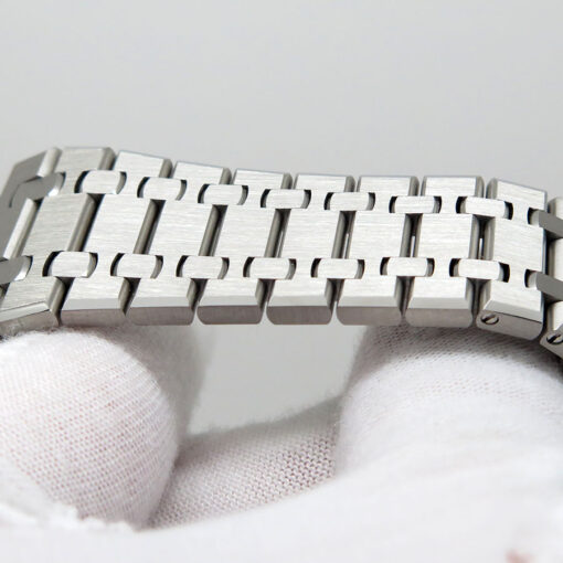 Audemars Piguet 15500ST Royal Oak with Silver Dial - Image 9
