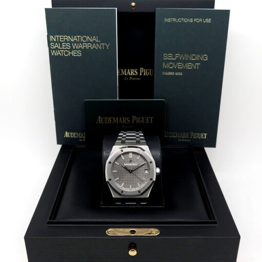 Alternative view of Audemars Piguet 15500ST Royal Oak with Grey Dial