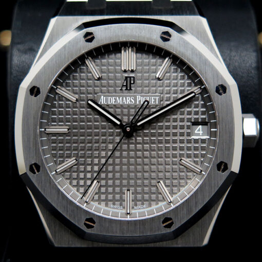 Audemars Piguet 15500ST Royal Oak with Grey Dial - Image 3