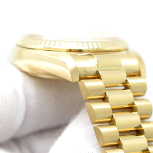 Rolex 18038 Day Date 18K Yellow Gold with Champagne Stick Dial - Image 9