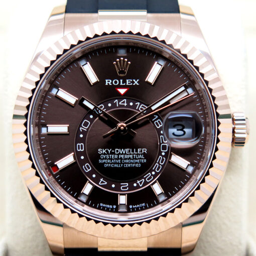 Rolex 336235 Skydweller 18K Rose Gold with Chocolate Dial on Oysterflex - Image 3