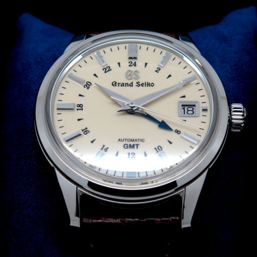 Grand Seiko SBGM221 Elegance GMT - Image 4
