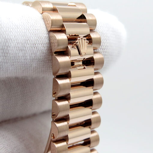 Rolex 228235 Day Date 40 18K Rose Gold with Eisenkiesel Diamond Baguette Dial - Image 8