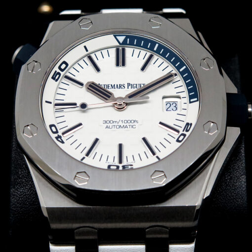 Audemars Piguet 15710ST Royal Oak Offshore Diver with White Dial - Image 3