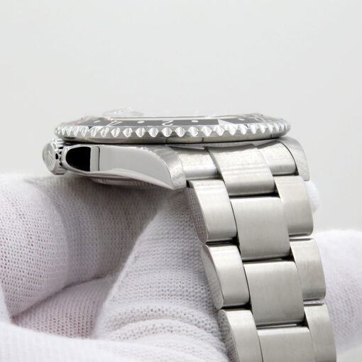Rolex 16710 GMT Master II with Red/Black Bezel - Image 7