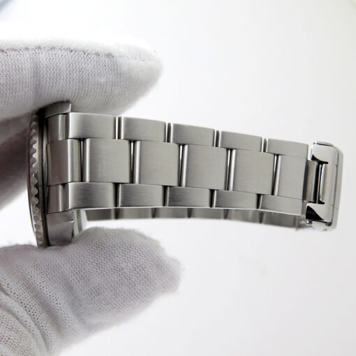 Rolex 16710 GMT Master II with Red/Black Bezel - Image 13
