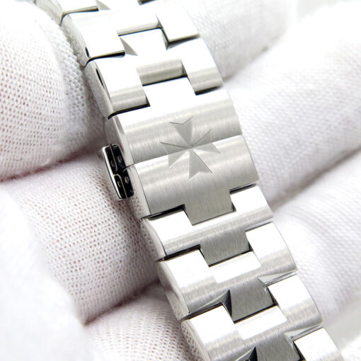 Vacheron Constantin 4520V Overseas with Blue Dial Automatic - Image 8