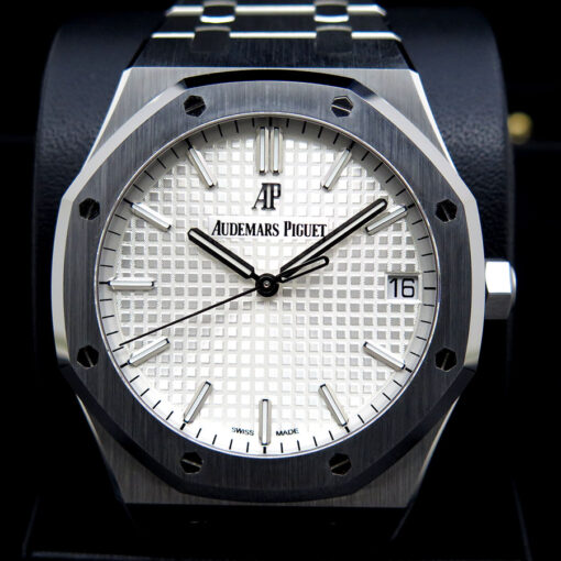 Audemars Piguet 15500ST Royal Oak with Silver Dial - Image 3