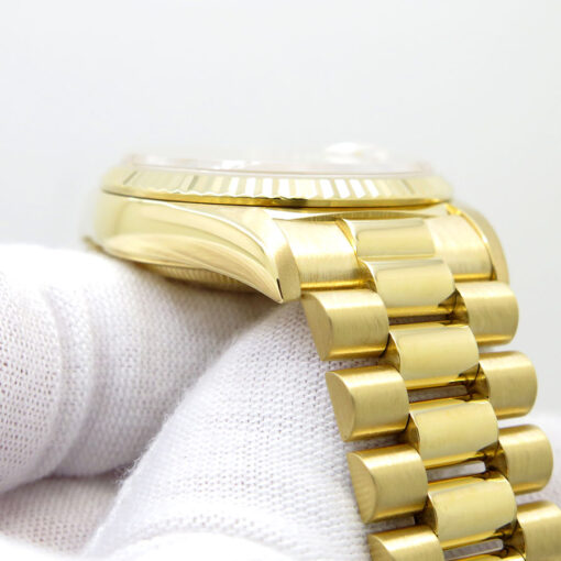 Rolex 18238 Day Date 18K Yellow Gold with Champagne Stick Dial - Image 9