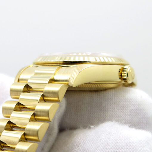 Rolex 18238 Day Date 18K Yellow Gold with Champagne Stick Dial - Image 8