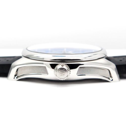 H. Moser & Cie 3200-1217 Pioneer Centre Seconds with Arctic Blue Fumé Dial - Image 5