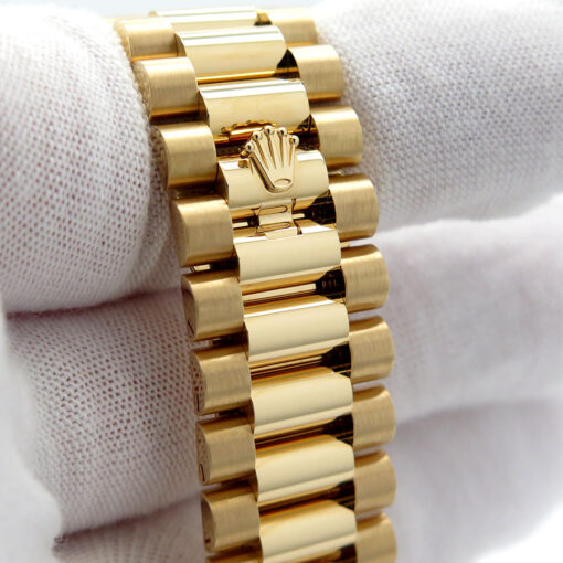 Rolex 228238 Day Date 40 18K Yellow Gold with Green Roman Dial - Image 8