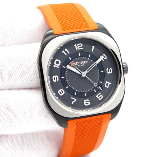 Hermes H08 Automatic DLC Titanium 39mm
