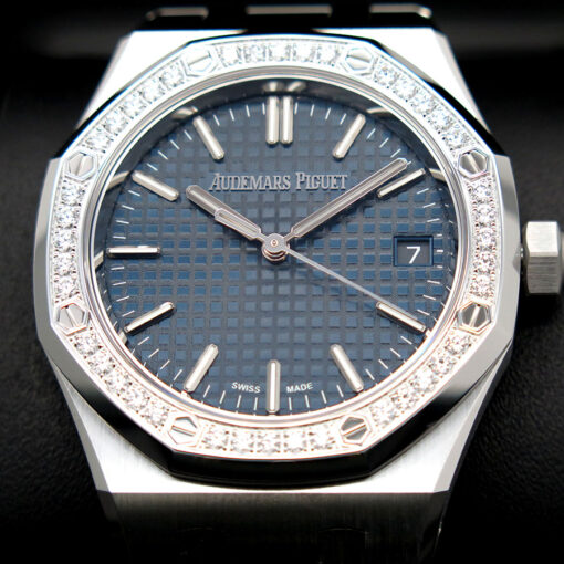 Audemars Piguet 15551ST Royal Oak 37mm with Blue Dial and Diamond Bezel - Image 3