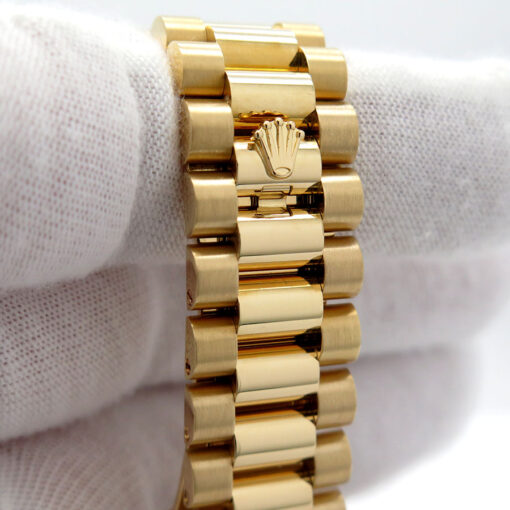 Rolex 118238 Day Date 18K Yellow Gold with Silver Diamond Dial - Image 7