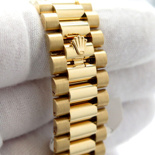 Rolex 228238 Day Date 40 18K Yellow Gold with Silver Diagonal Motif Dial - Image 7