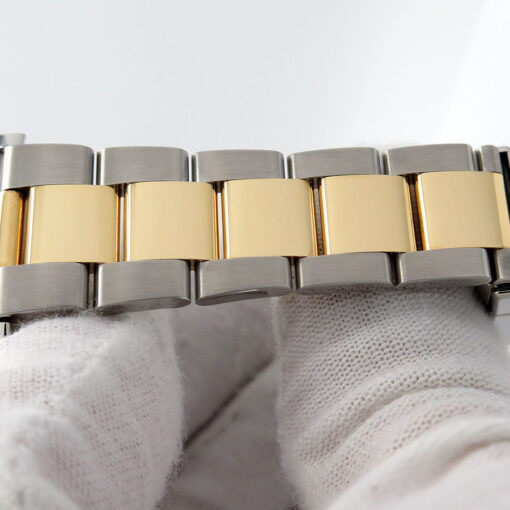Rolex 126233 Datejust 18K/SS with Silver Diamond Roman Dial on Oyster - Image 8