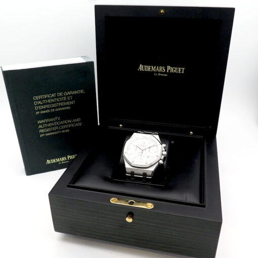 Audemars Piguet 26320ST Royal Oak Chronograph with Silver Dial - Image 2