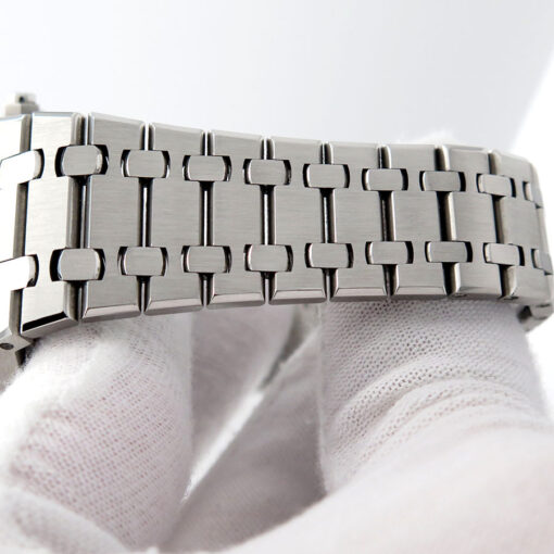 Audemars Piguet 26320ST Royal Oak Chronograph with Silver Dial - Image 8
