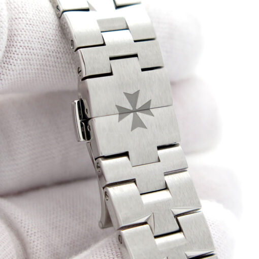 Vacheron Constantin 4600V Overseas 35mm with Blue Dial Automatic - Image 8