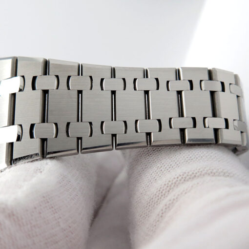 Audemars Piguet 15550ST Royal Oak "50th Anniversary " with Silver Dial - Image 7