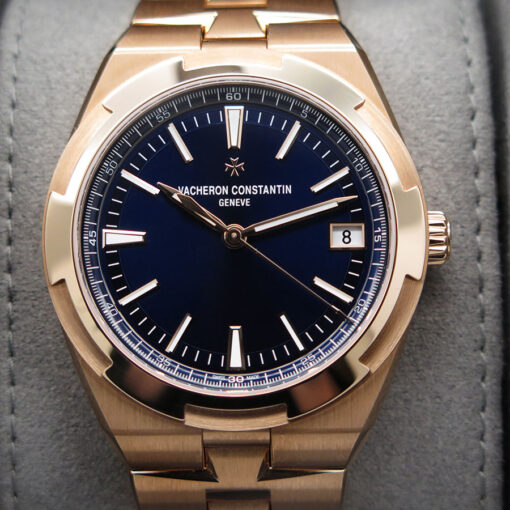 Vacheron Constantin 4520V Overseas 18K Rose Gold with Blue Dial Automatic - Image 4