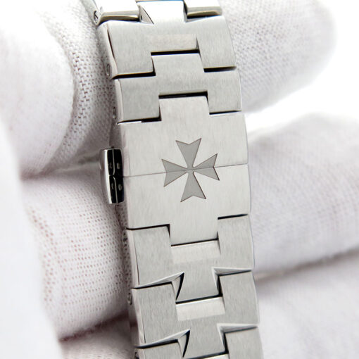 Vacheron Constantin 5520V Overseas Chronograph with Black Dial - Image 8