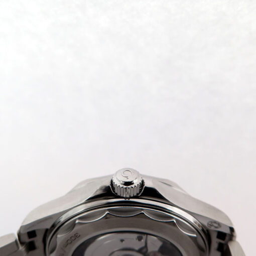 Omega Seamaster Diver 300m with Green Dial - Image 5