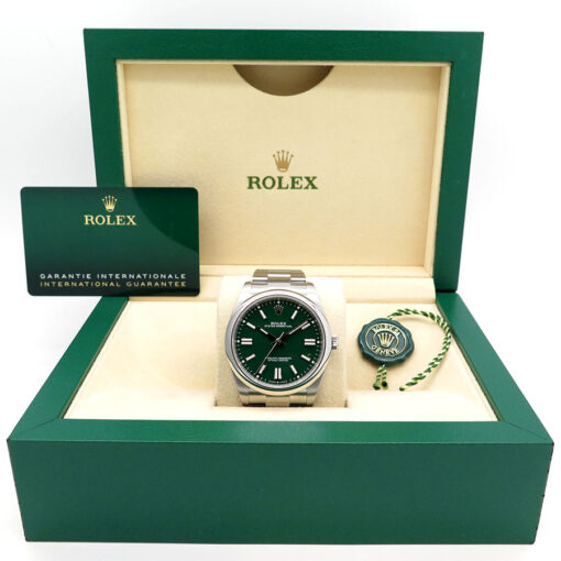 Rolex 124300 Oyster Perpetual 41 with Green Dial - Image 2