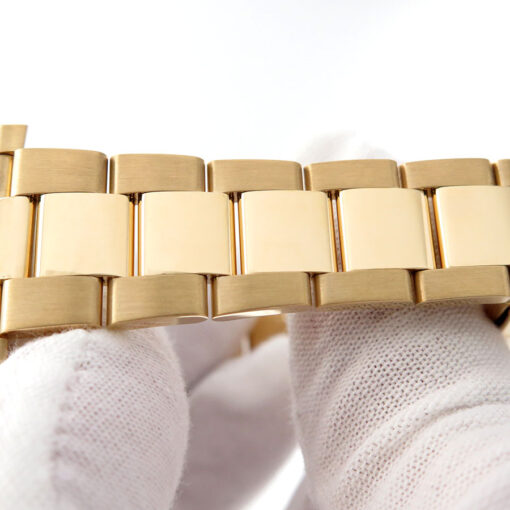 Rolex 116618LN Submariner 18K Yellow Gold - Image 8