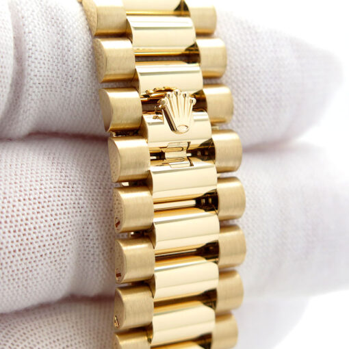 Rolex 228238 Day Date 40 18K Yellow Gold with Champagne Stick Dial - Image 7