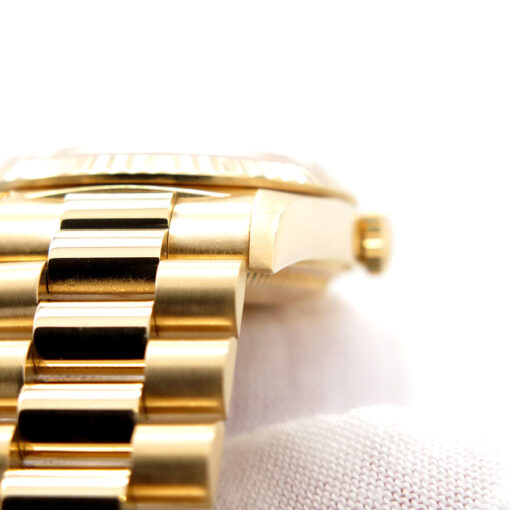 Rolex 18238 Day Date 18K Yellow Gold with Champagne Diamond Dial - Image 8