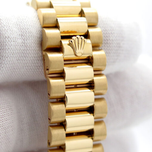 Rolex 18238 Day Date 18K Yellow Gold with Champagne Diamond Dial - Image 11