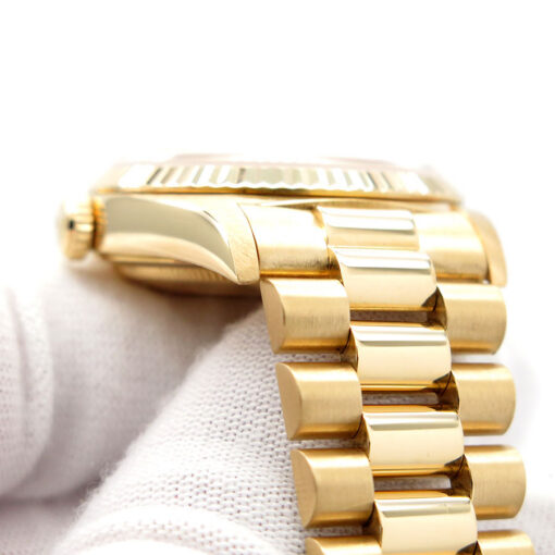 Rolex 18238 Day Date 18K Yellow Gold with Champagne Diamond Dial - Image 7