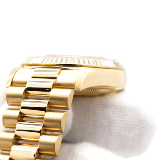 Rolex 18238 Day Date 18K Yellow Gold with Champagne Diamond Dial - Image 6