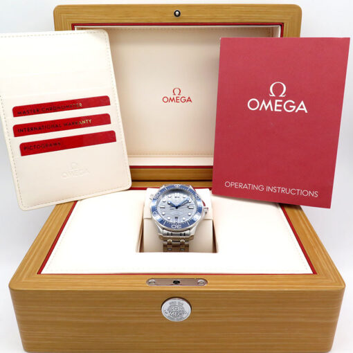 Omega Seamaster Diver 300m with Grey Dial on Bracelet - Image 2