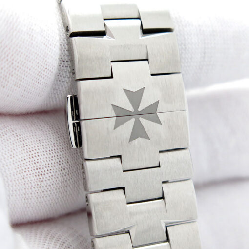 Vacheron Constantin 4500V Overseas Automatic with Silver Dial - Image 8