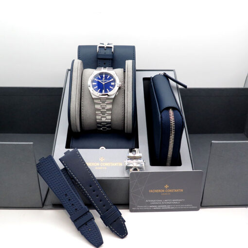 Vacheron Constantin 4520V Overseas with Blue Dial Automatic - Image 2