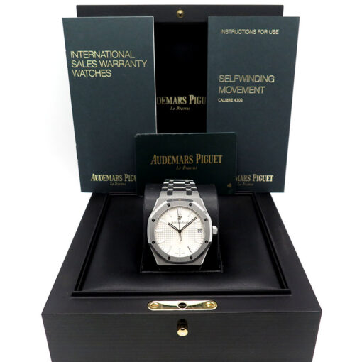 Alternative view of Audemars Piguet 15500ST Royal Oak with Silver Dial