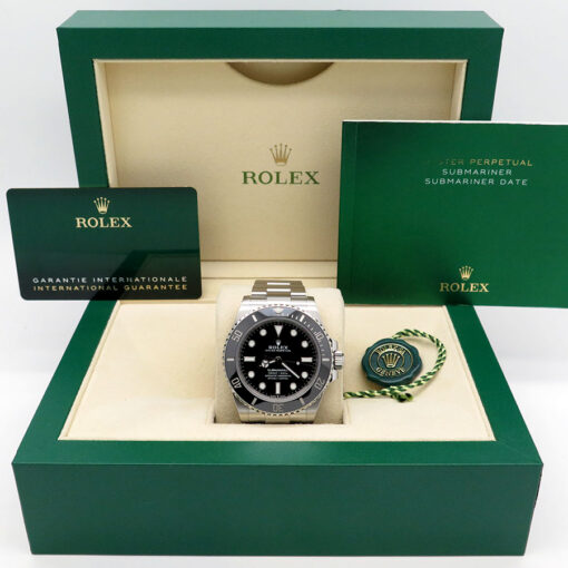 Alternative view of Rolex 124060 Submariner 41 No Date